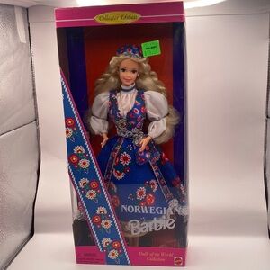 NWT 1995 Norwegian Barbie